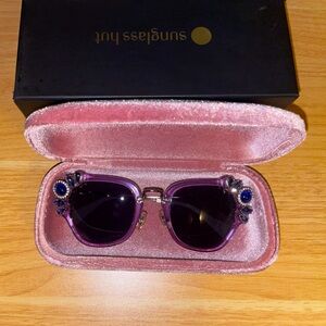 NEW Authentic Miu Miu Women’s Cat-eye Sunglasses